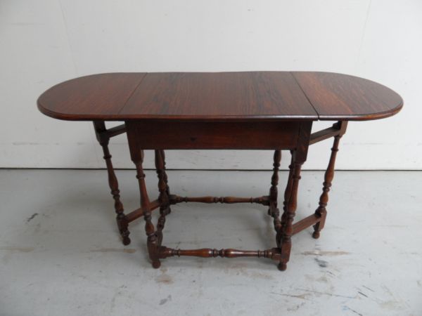 Eiken hangoortafel
