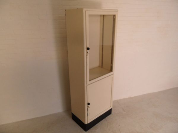 Vintage medicijnkast