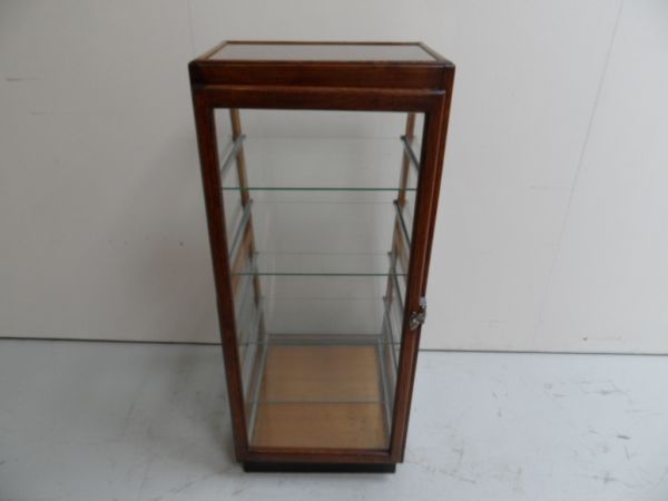 Antieke bakkersvitrine