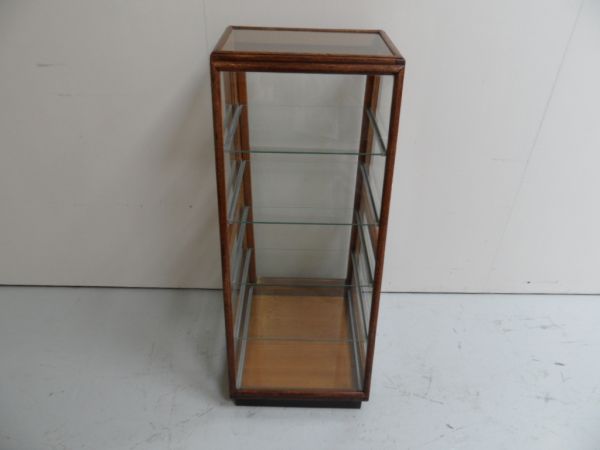 Antieke bakkersvitrine