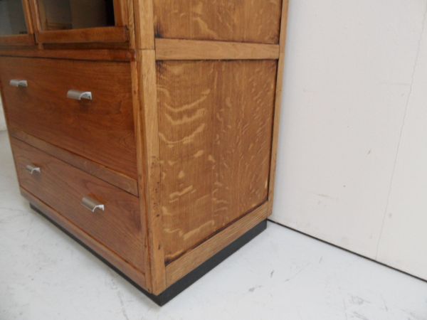 Vintage winkelkast