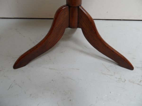 Tilt top bijzet tafel
