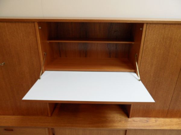 Mid century High board