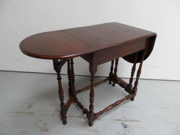Eiken hangoortafel