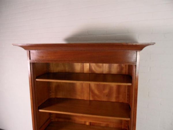 Eiken open boekenkast