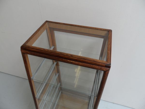 Antieke bakkersvitrine