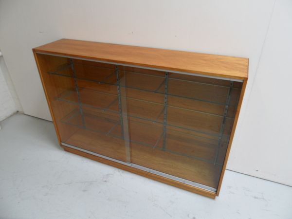 Winkelkast met schuifdeuren