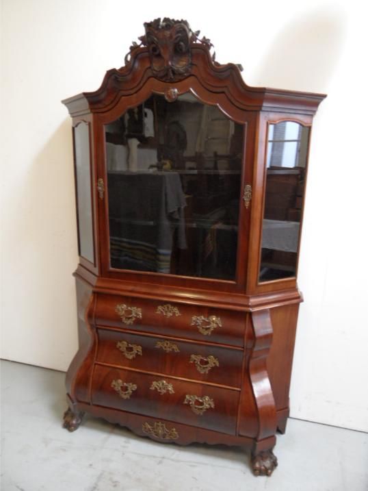 Dutch display cabinet