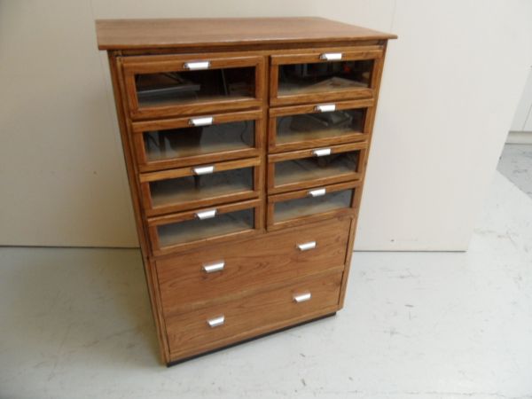 Shop display cabinet