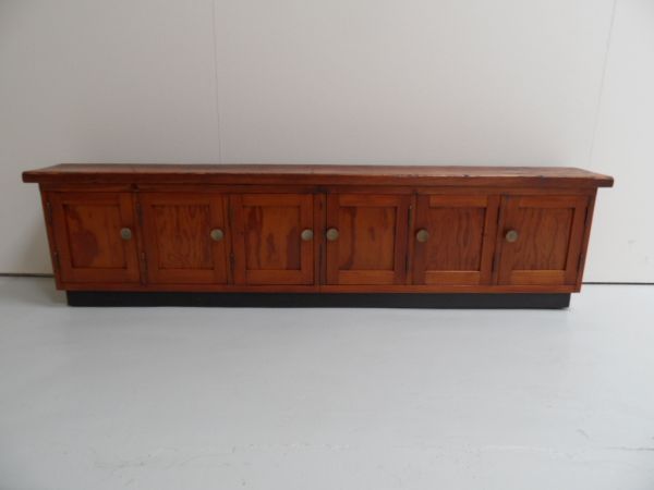 Sideboard with 6 doors