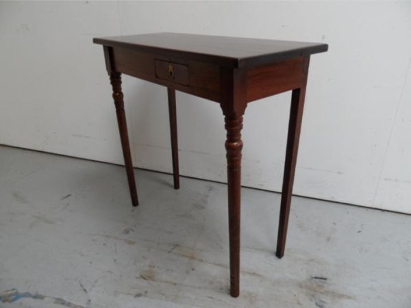 Mahogany sidetable