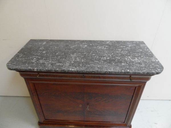 Sideboard met marmer