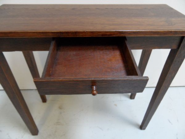Small sidetable