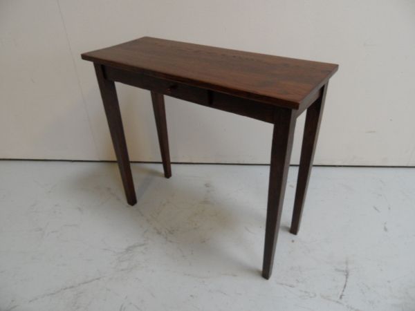 Small sidetable