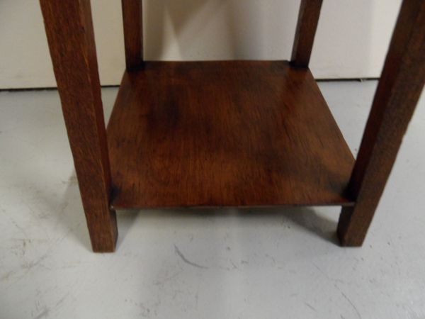 oak sidetable