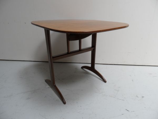 Mid century sidetable