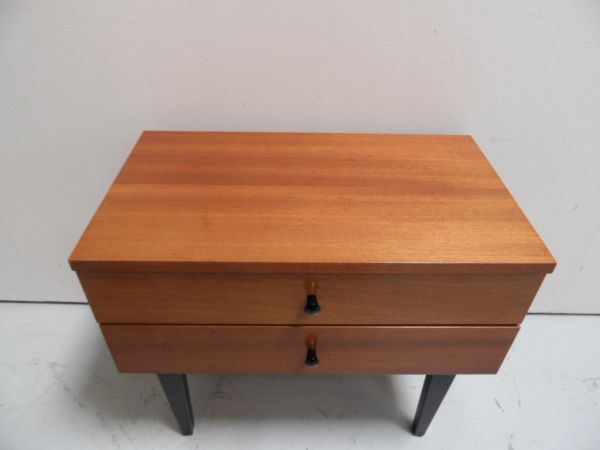 Mid Century chest of drawers