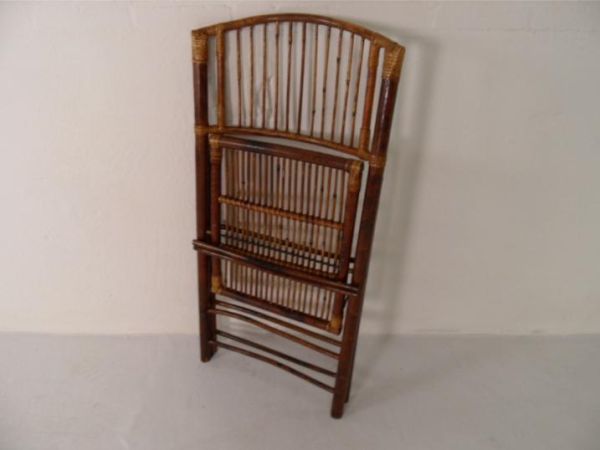 Bamboo folding chair