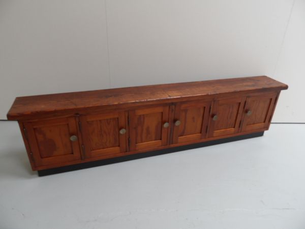 Sideboard with 6 doors