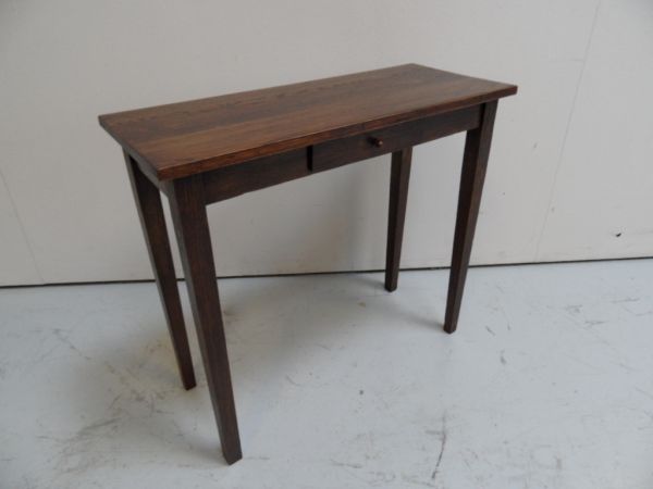 Small sidetable
