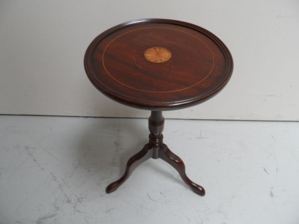 Mahogany sidetable