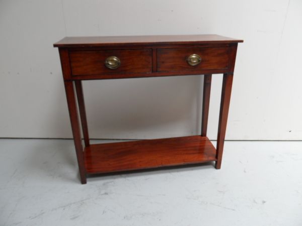 Mahonie sidetable