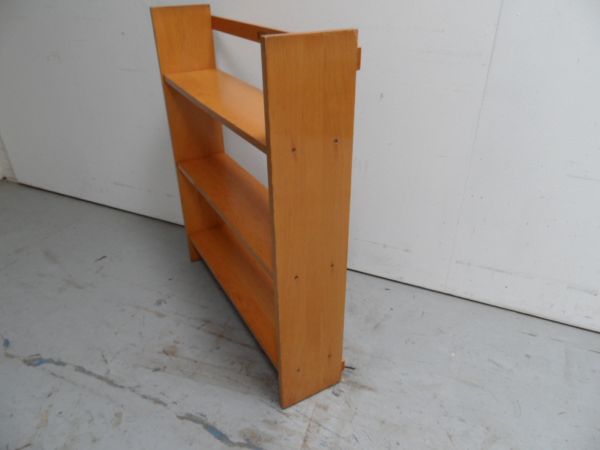 Vintage open boekenkastje