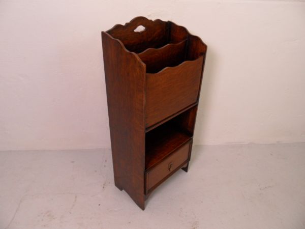 Vintage tijschriften rek