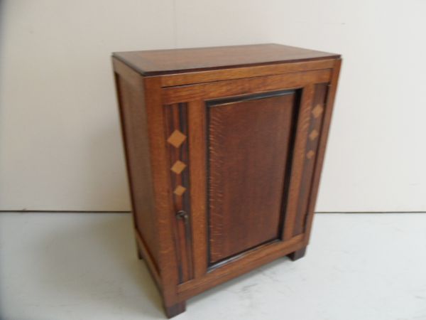 Art Deco eendeurs kast