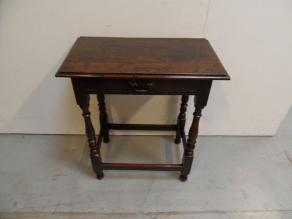 Eiken sidetable