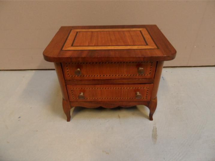 Vintage jewelry box