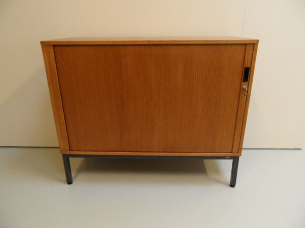 Filing cabinet with roller shutter  Labofa