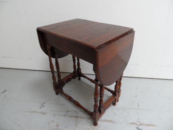 Eiken hangoortafel
