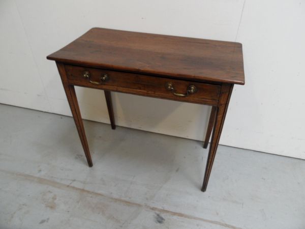 Antiek eiken sidetable