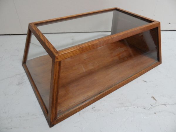 Shop display cabinet