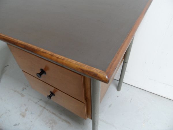 Industrieel bureau