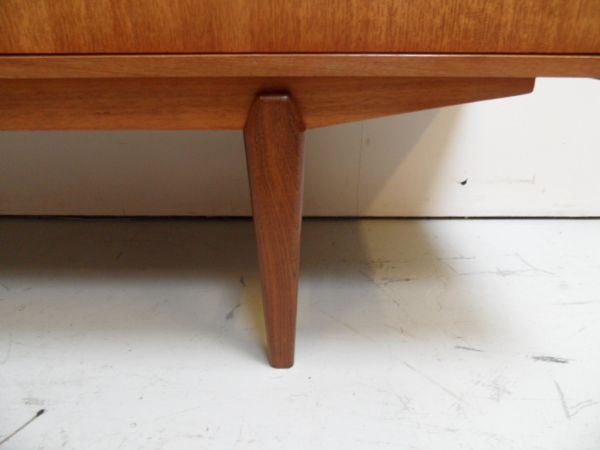 Mid century High board