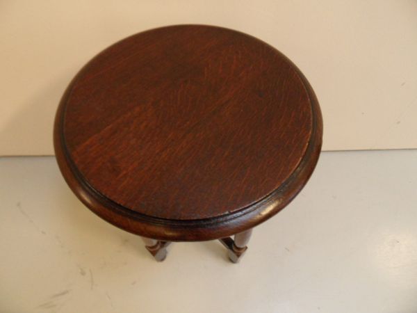 Vintage eiken bijzettafeltje