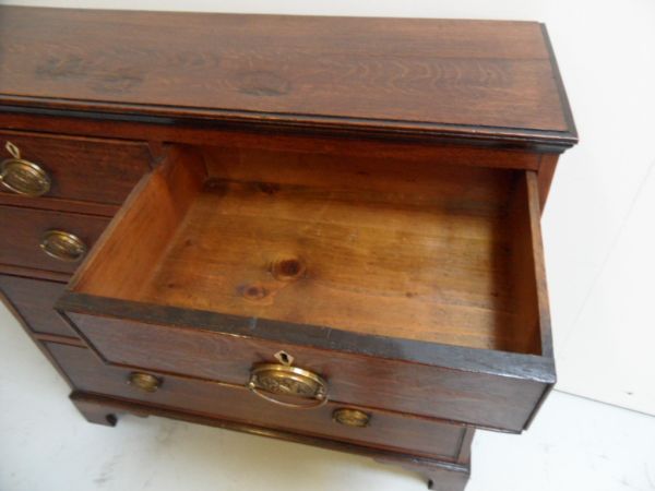 oak chest of drawers