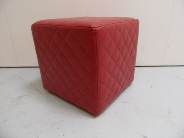 Vintage pouf