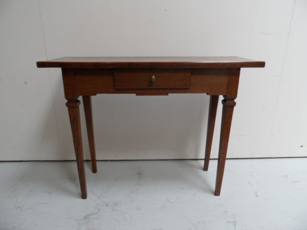 Antique sidetable
