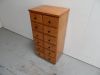 Vintage schoolkastje met lades