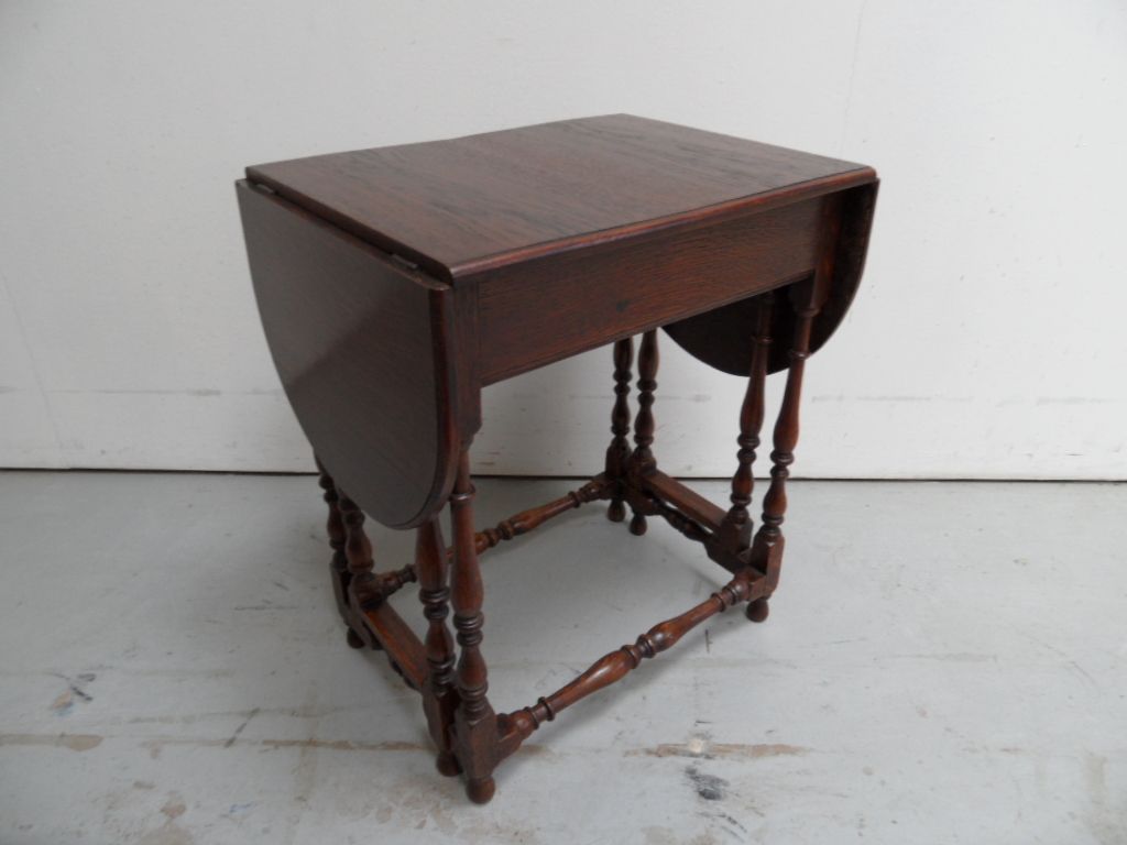 Eiken hangoortafel