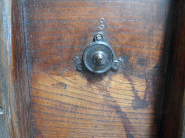 Tilt top sidetable