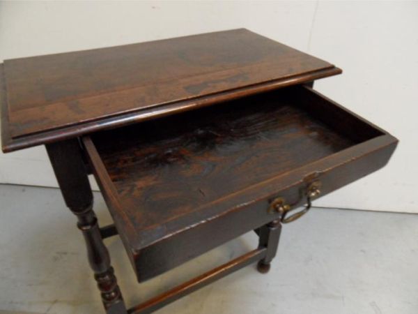 Eiken sidetable