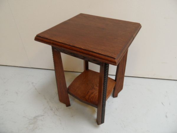 Sidetable Amsterdamse School