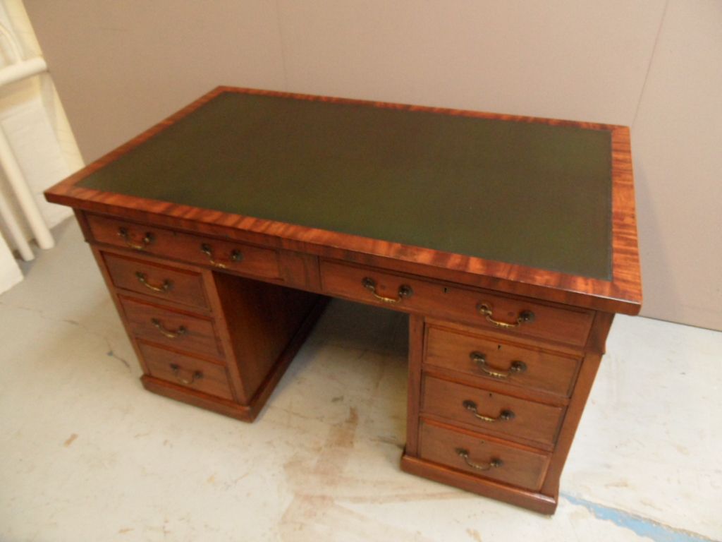 Engels mahoniehouten bureau