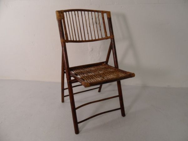 Bamboo folding chair