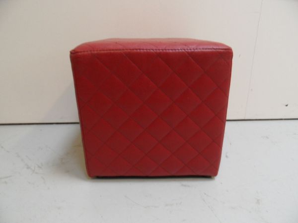 Vintage pouf