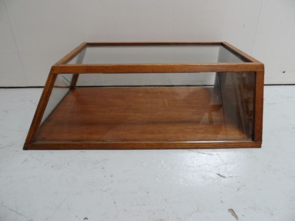 Shop display cabinet